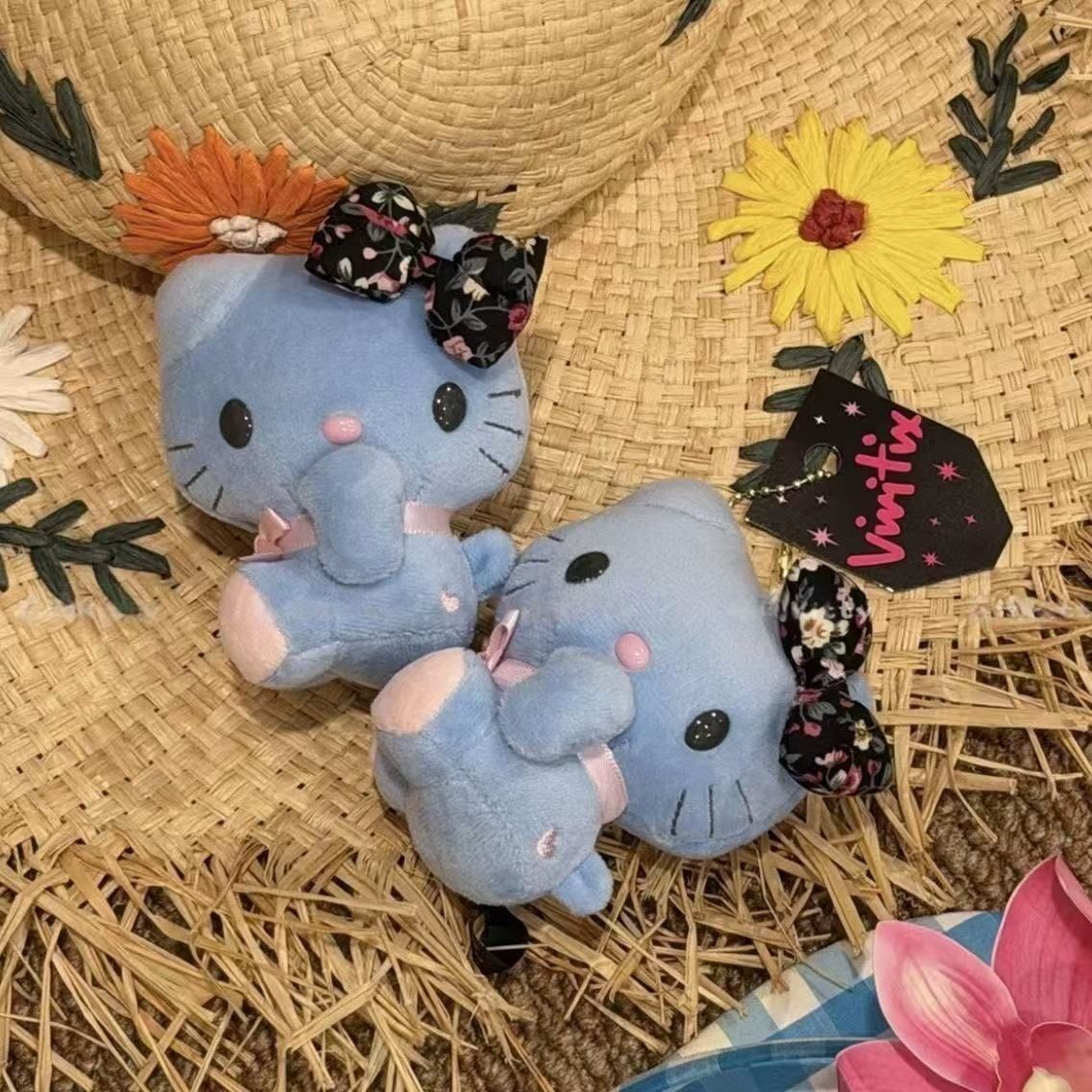 Blue Hello Kitty Floral Print  - Good Floral & Wedding Decor Supply Photos 评论和价格
